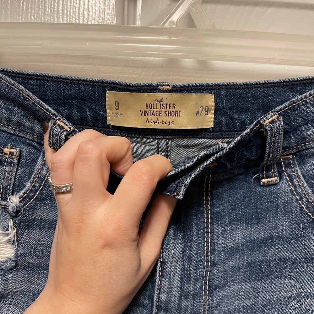 HOLLISTER SHORTS - Picture 2 of 3